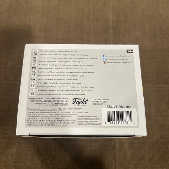 NWT Two-Face Imposter #123 DC Super Heroes Funko POP! Rare & Vaulted Figure - Picture 7 of 7